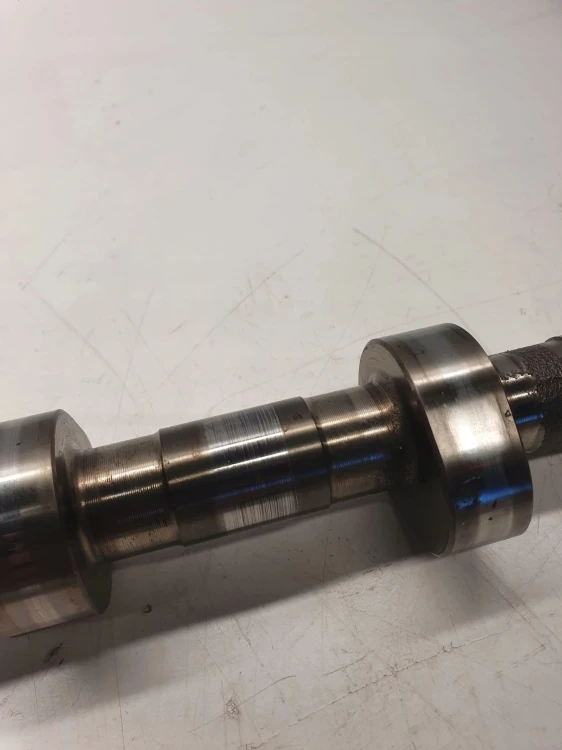 WAŁEK ROZRZĄDU AUDI A6 S4 4,2 BBK BAT 079109570AN