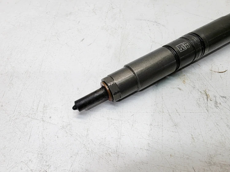WTRYSKIWACZ WTRYSK AUDI VOLKSWAGEN SEAT SKODA CR 2.0 TDI 0986435360