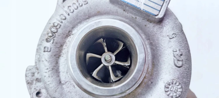 TURBOSPRĘŻARKA AUDI A4 A5 2.0 TDI 03L145702H USZK