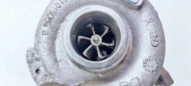TURBOSPRĘŻARKA AUDI A4 A5 2.0 TDI 03L145702H USZK
