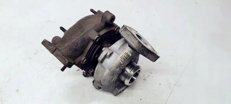 TURBOSPRĘŻARKA AUDI A4 A5 2.0 TDI 03L145702H USZK