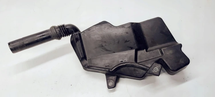 WLEW PŁYNU DO SPRYSKIWACZY AUDI A6 C7 A7 4G1955462