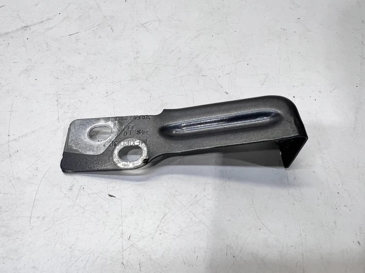 WSPORNIK MOCOAWNIE BŁOTNIKA PRAWY PRZÓD AUDI Q5 FY 80A821434A