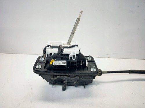 WYBIERAK BIEGÓW LEWAREK AUDI A4 B8 A5 8T 8K2713041AD