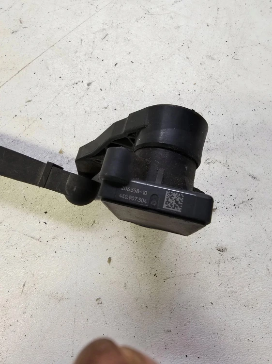 CZUJNIK POZIOMOWANIA ŚWIATEŁ AUDI A6 C8 4K0907504
