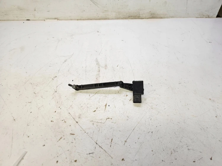 CZUJNIK POZIOMOWANIA ŚWIATEŁ AUDI A6 C8 4K0907504