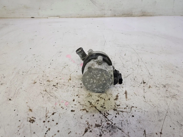 DODATKOWA POMPA WODY AUDI A4 A5 A6 A7 4H0965567A