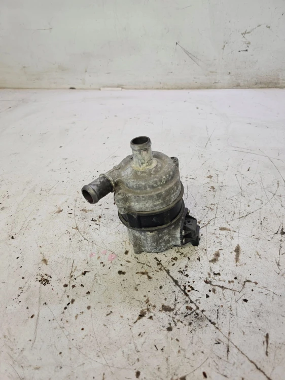 DODATKOWA POMPA WODY AUDI A4 A5 A6 A7 4H0965567A