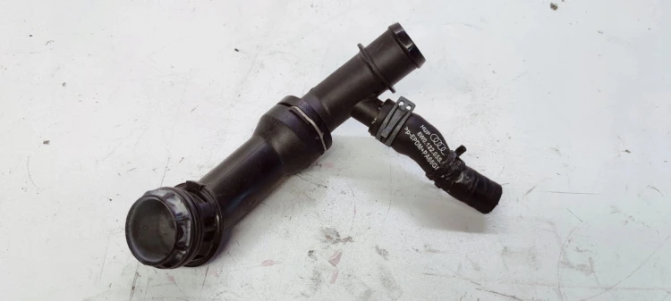 KRÓCIEC WODY AUDI A4 B9 A5 8W0122293AE 04L121026R