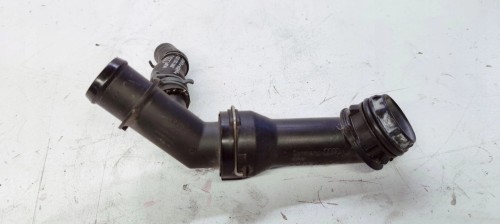 KRÓCIEC WODY AUDI A4 B9 A5 8W0122293AE 04L121026R