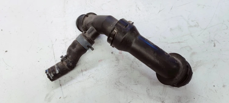 KRÓCIEC WODY AUDI A4 B9 A5 8W0122293AE 04L121026R