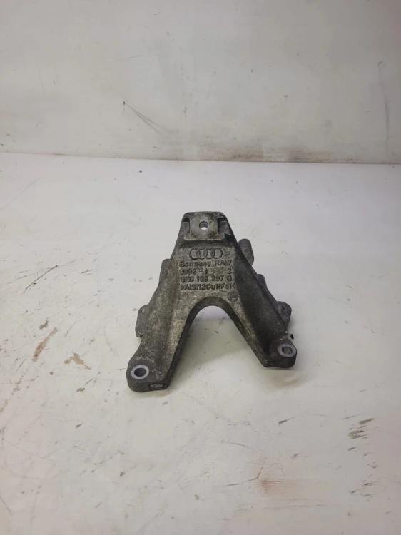 ŁAPA PODPORA SILNIKA AUDI A6 C6 3.0 T 8E0199307Q