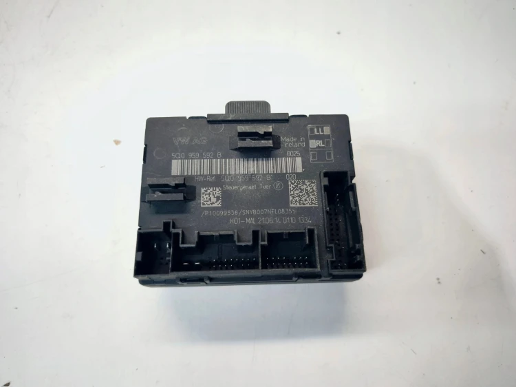 MODUŁ STEROWNIK DRZWI AUDI A3 Q3 F3 5Q0959592B