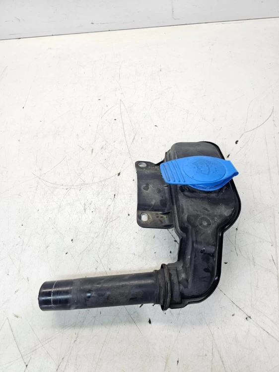WLEW PŁYNU DO SPRYSKIWACZY AUDI Q5 8R LIFT 8R0955452B