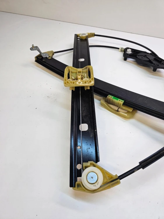 MECHANIZM SZYBY LEWY PRZÓD AUDI A4 B9 8W0837461