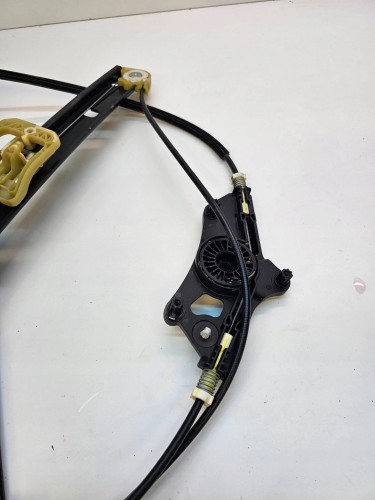 MECHANIZM SZYBY LEWY PRZÓD AUDI A4 B9 8W0837461