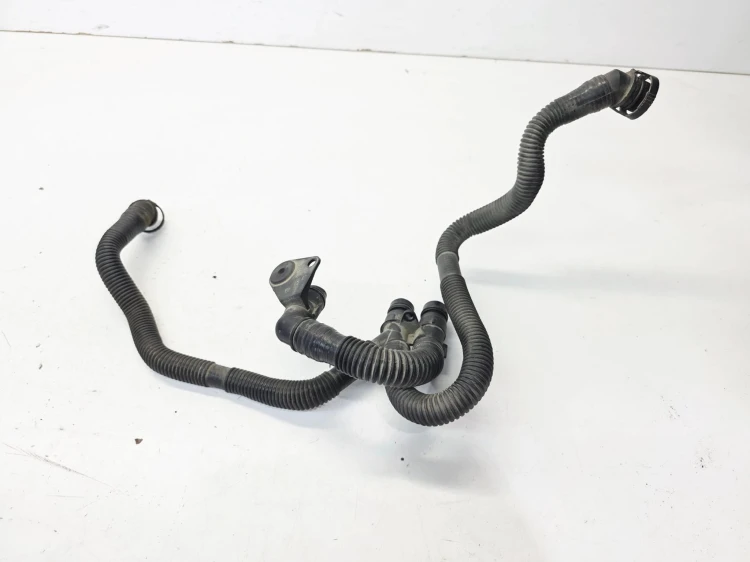 RURA PRZEWÓD WĄŻ ODMY AUDI A4 B7 A6 C6 3.2 FSI 06E103217K