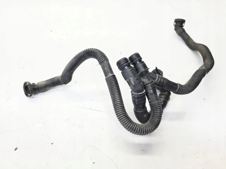 RURA PRZEWÓD WĄŻ ODMY AUDI A4 B7 A6 C6 3.2 FSI 06E103217K