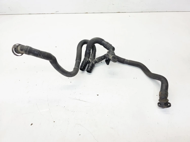 RURA PRZEWÓD WĄŻ ODMY AUDI A4 B7 A6 C6 3.2 FSI 06E103217K
