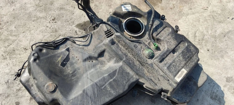 BAK ZBIORNIK PALIWA AUDI A6 C6 4F0201021GE BENZYNA