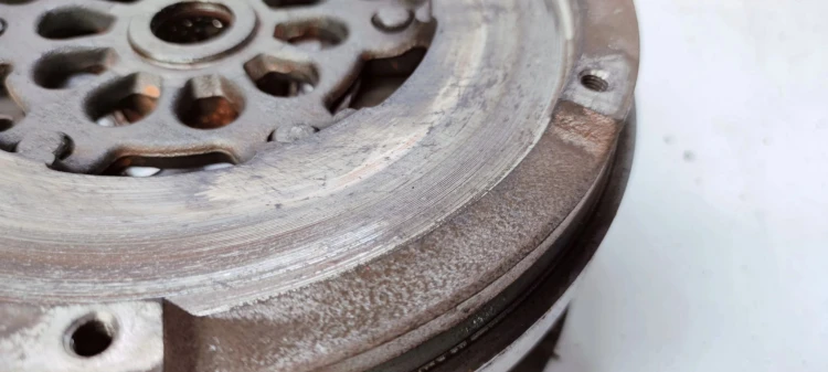 SPRZĘGŁO KOŁO DWUMAS AUDI A4 A5 TFSI 0B1105266N *3