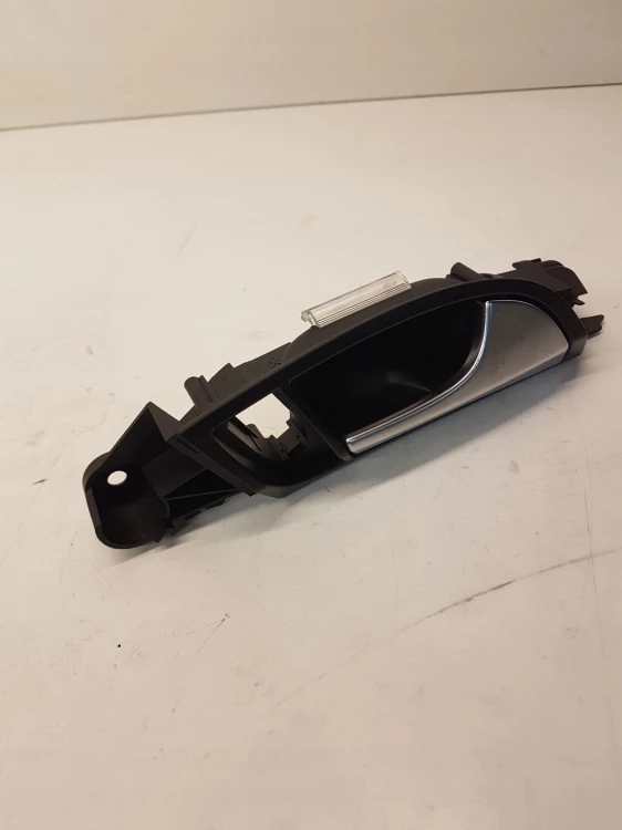 KLAMKA WEWNĘTRZNA PRAWY PRZÓD AUDI Q7 4L0837020
