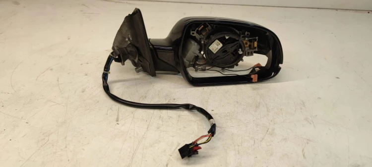 LUSTERKO PRAWE STELAŻ AUDI A4 B8 LZ5A 6 PIN EU