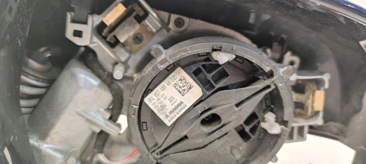 LUSTERKO PRAWE STELAŻ AUDI A4 B8 LZ5A 6 PIN EU