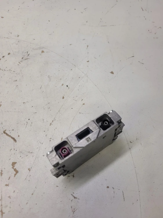 WZMACNIACZ ANTENOWY AUDI A4 A5 A6 Q7 4M0035456A
