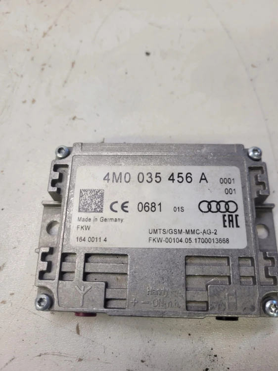 WZMACNIACZ ANTENOWY AUDI A4 A5 A6 Q7 4M0035456A