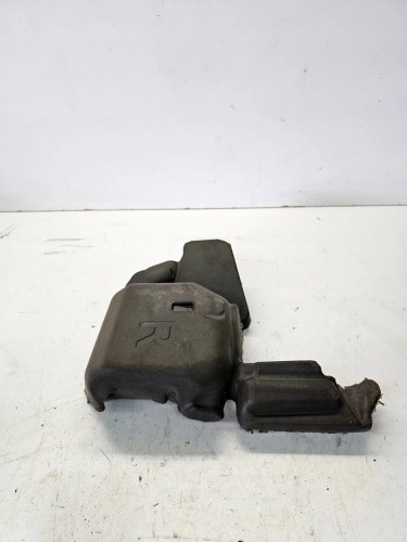 WYGŁUSZENIE BŁOTNIKA PRAWE AUDI A4 B9 SEDAN 8W5864786C