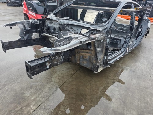 ĆWIARTKA PODŁUŻNICA FARTUCH LEWY AUDI A5 8W OD 2016 ROKU !!!