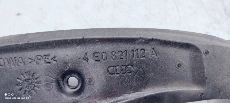 WYGŁUSZENIE BŁOTNIKA PRAWE AUDI A3 D3 4E0821112A