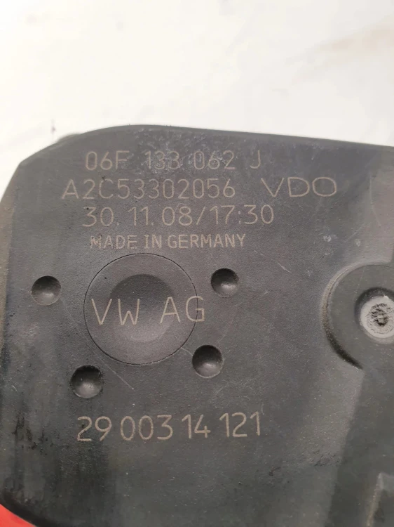PRZEPUSTNICA AUDI A4 B8 A5 VOLKSWAGEN SEAT SKODA 1,8 2,0 TFSI 06F133062J