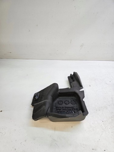 WYGŁUSZENIE BŁOTNIKA LEWE AUDI A4 B9 8W5864785F