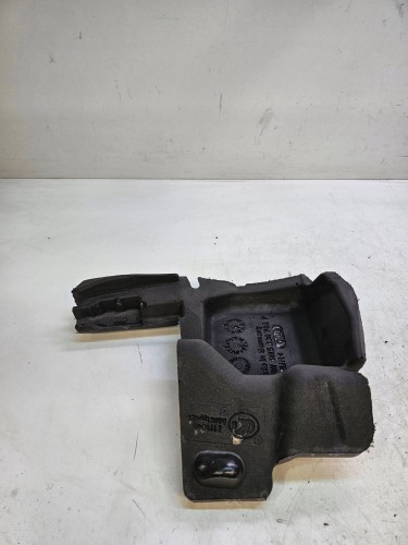 WYGŁUSZENIE BŁOTNIKA LEWE AUDI A4 B9 8W5864785F