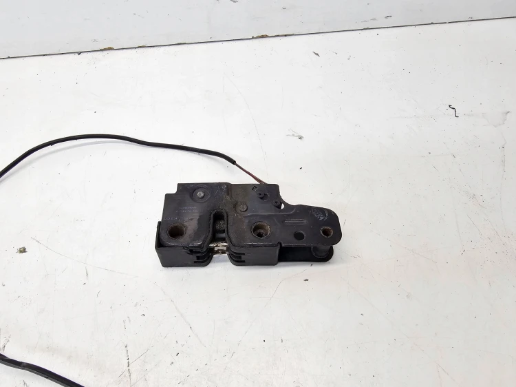 ZAMEK MASKI RYGIEL AUDI A3 8P LIFT 08-12 8P0823509H