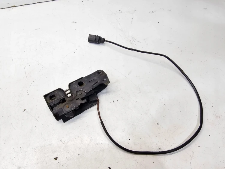 ZAMEK MASKI RYGIEL AUDI A3 8P LIFT 08-12 8P0823509H