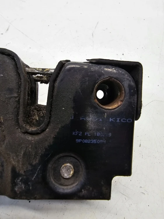 ZAMEK MASKI RYGIEL AUDI A3 8P LIFT 08-12 8P0823509H