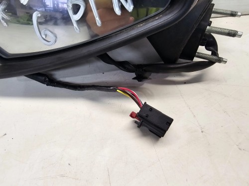 LUSTERKO ZEWNĘTRZNE LEWE AUDI A3 8V 8V4 LY9B 6-PIN UK