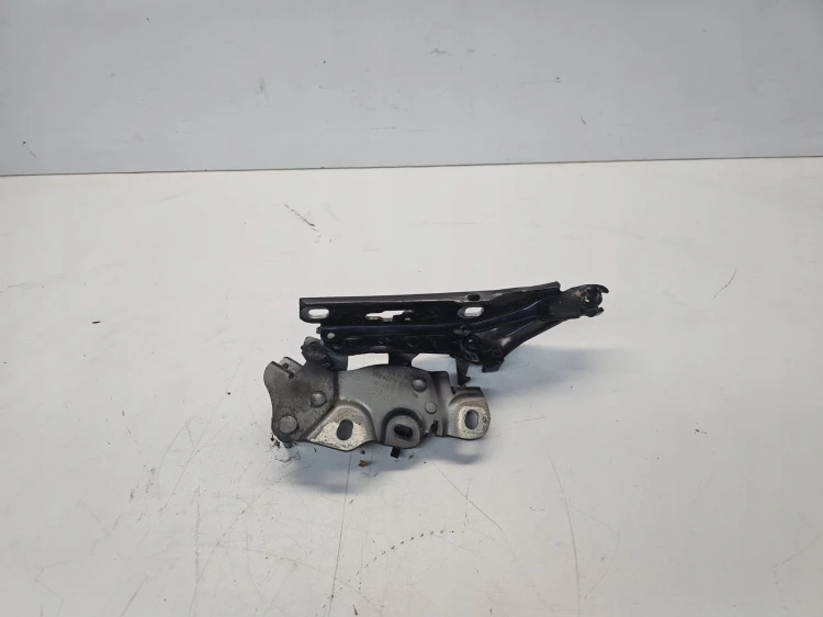 ZAWIAS MASKI LEWY AUDI A3 8V LIFT 8V0823301F
