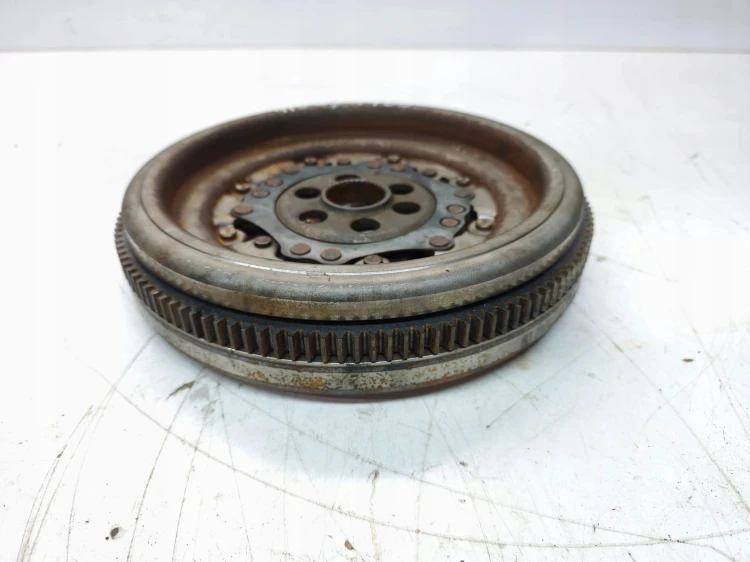 KOŁO DWUMASOWE DWUMAS AUDI VOLKSWAGEN SEAT SKODA 2.0 TDI 415074409