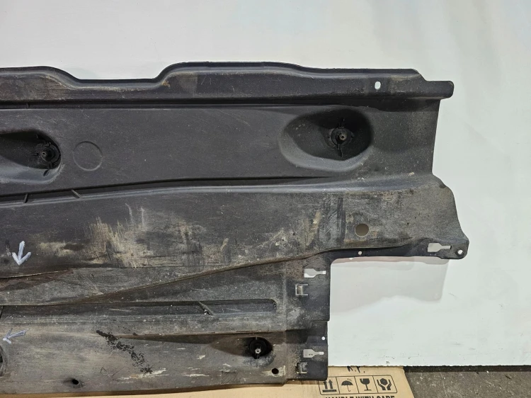 OSŁONA PŁYTA PODWOZIA LEWA AUDI A3 8V 5Q0825201L