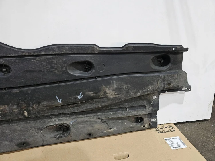OSŁONA PŁYTA PODWOZIA LEWA AUDI A3 8V 5Q0825201L
