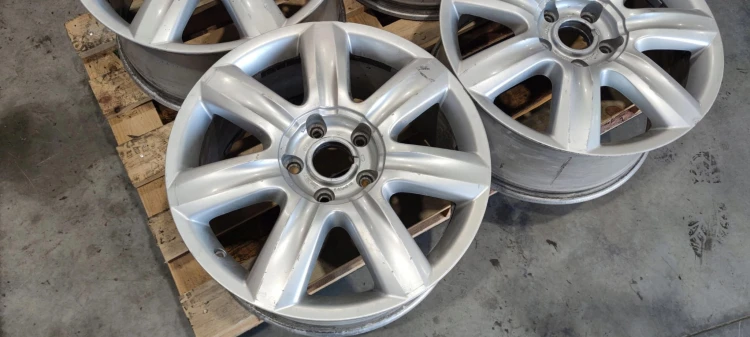 FELGA FELGI KOMPLET AUDI Q7 4L VW TOUAREG 8.5J R19 ET62 5X130 4L0601025C