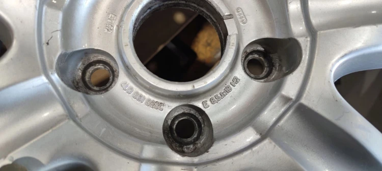 FELGA FELGI KOMPLET AUDI Q7 4L VW TOUAREG 8.5J R19 ET62 5X130 4L0601025C