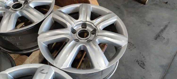 FELGA FELGI KOMPLET AUDI Q7 4L VW TOUAREG 8.5J R19 ET62 5X130 4L0601025C