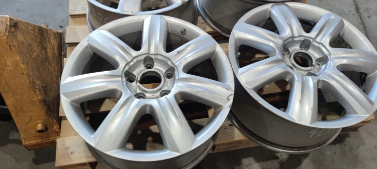 FELGA FELGI KOMPLET AUDI Q7 4L VW TOUAREG 8.5J R19 ET62 5X130 4L0601025C