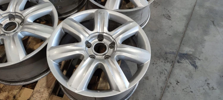 FELGA FELGI KOMPLET AUDI Q7 4L VW TOUAREG 8.5J R19 ET62 5X130 4L0601025C