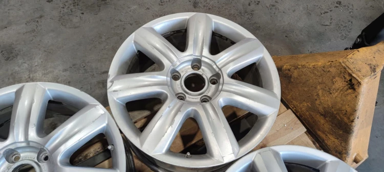 FELGA FELGI KOMPLET AUDI Q7 4L VW TOUAREG 8.5J R19 ET62 5X130 4L0601025C